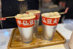 過氣的餐飲小吃品牌，通過設(shè)計策劃一年連開3000家，半仙豆夫如何做到的？